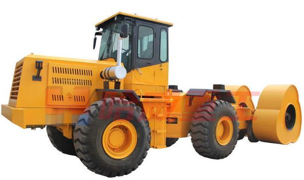 沖擊壓路(lù)機(jī)牽引車(chē)
