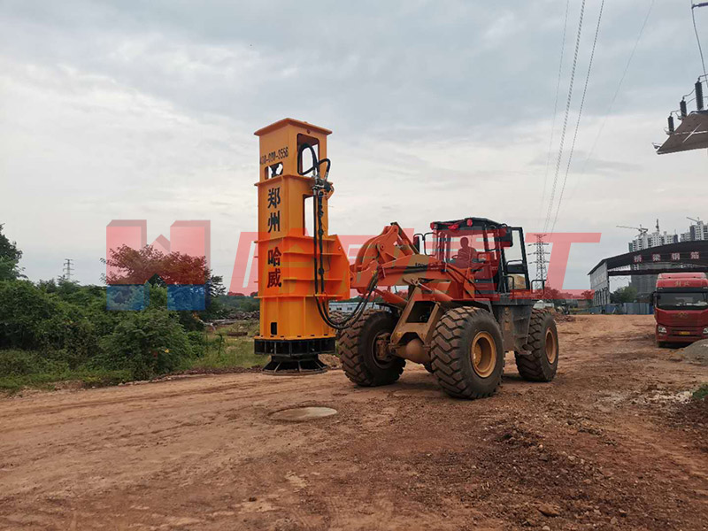 裝載機(jī)改裝夯實機(jī)