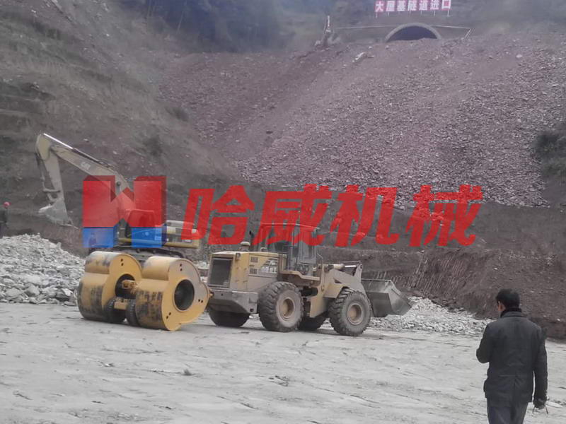 遵義正安沖擊壓路(lù)機(jī)施工(gōng)