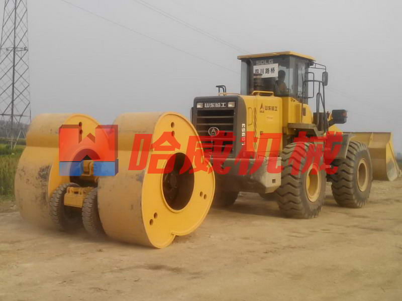 陝西(xī)渭南(nán)沖擊式壓路(lù)機(jī)