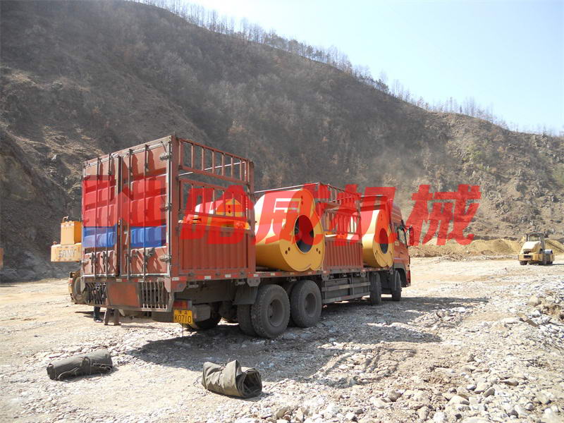 三門(mén)峽盧氏沖擊壓路(lù)機(jī)