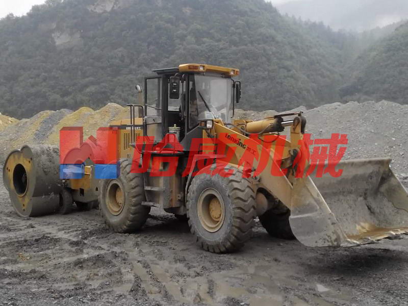 四川成都(dōu)沖擊壓路(lù)機(jī)施工(gōng)