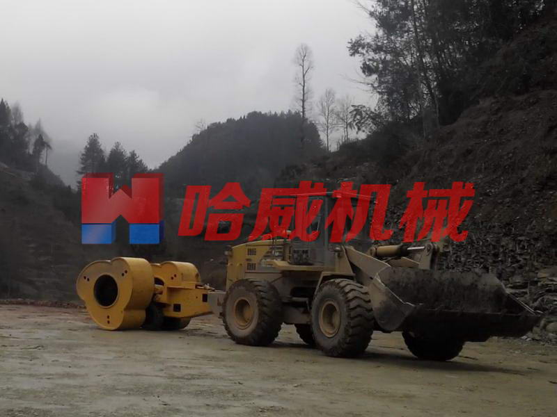 貴州沖擊壓路(lù)機(jī)施工(gōng)