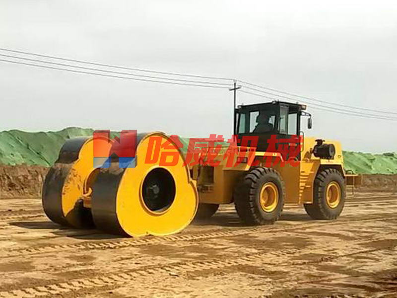 25千焦沖擊壓路(lù)機(jī)