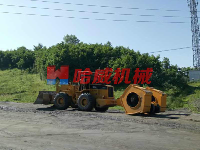 湖(hú)北(běi)黃(huáng)石沖擊壓路(lù)機(jī)施工(gōng)