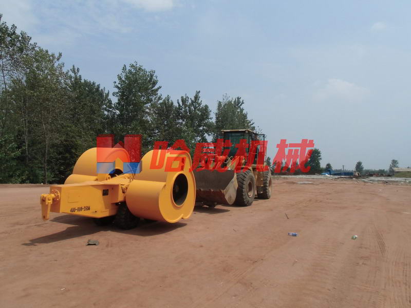 雲南(nán)玉溪沖擊壓路(lù)機(jī)施工(gōng)