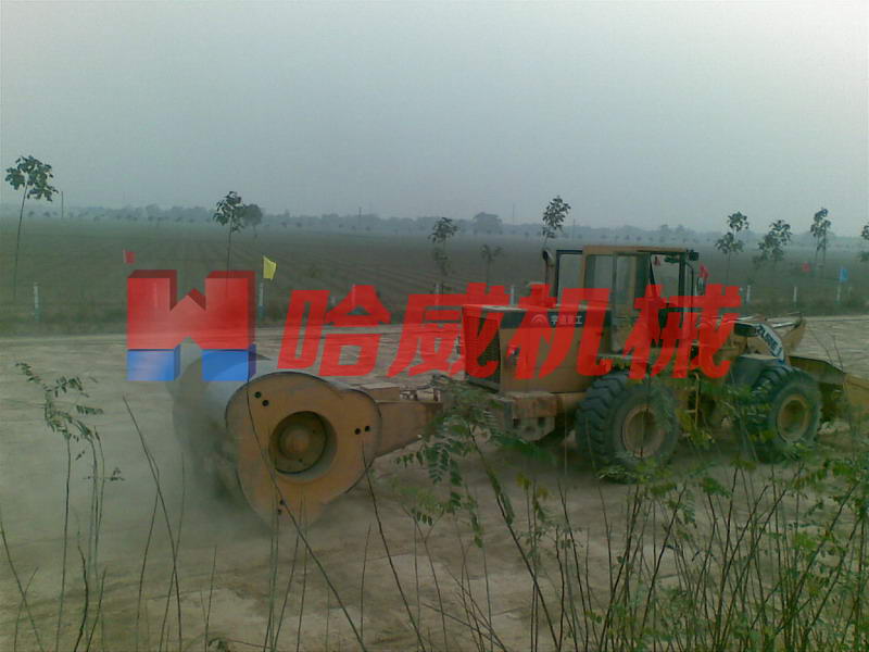 雲南(nán)安甯市(shì)沖擊壓路(lù)機(jī)施工(gōng)