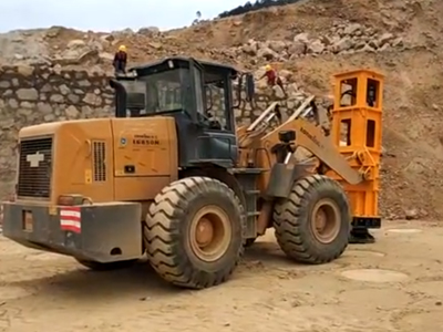 廣西(xī)融水(shuǐ)液壓夯實機(jī)施工(gōng)視(shì)頻(pín)