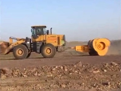 浙江甯波沖擊壓路(lù)機(jī)現(xiàn)場(chǎng)視(shì)頻(pín)