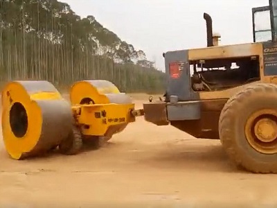 河(hé)北(běi)涿州市(shì)沖擊壓路(lù)機(jī)現(xiàn)場(chǎng)視(shì)頻(pín)