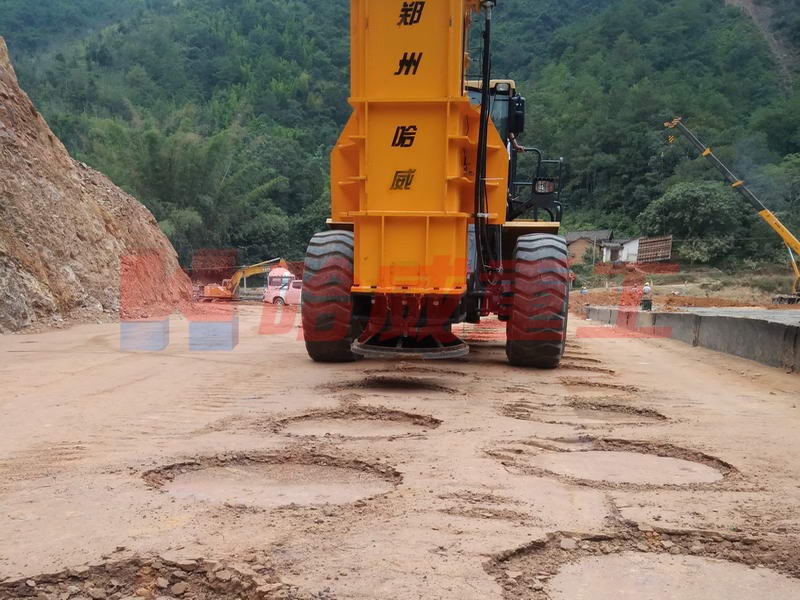 高(gāo)速液壓夯