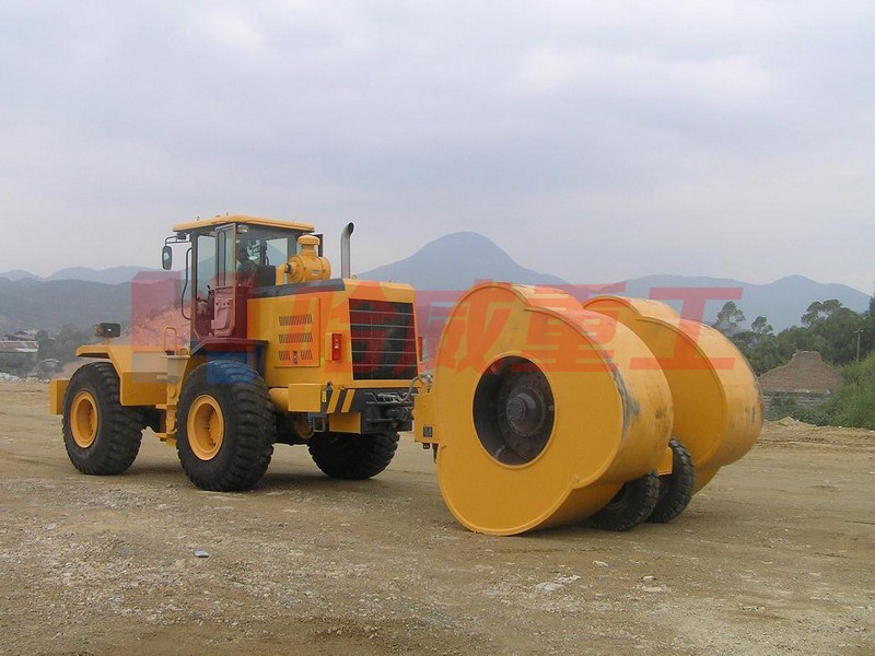 沖擊壓路(lù)機(jī)廠(chǎng)家(jiā)