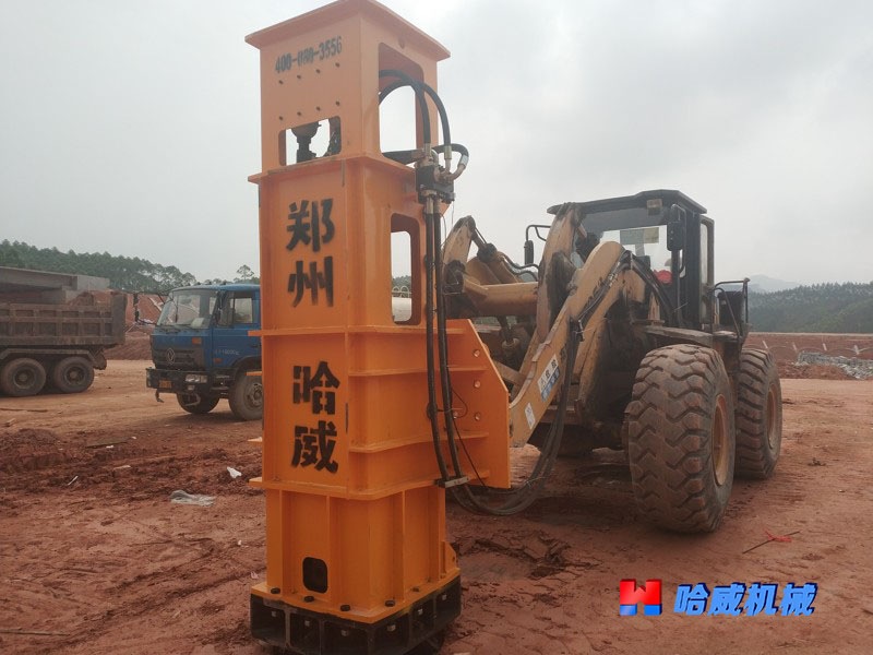 南(nán)京至句容城(chéng)液壓夯實機(jī)施工(gōng)案例