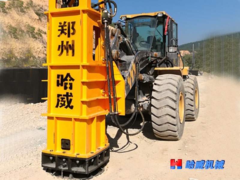 西(xī)安鹹陽機(jī)場(chǎng)液壓夯實機(jī)施工(gōng)案例