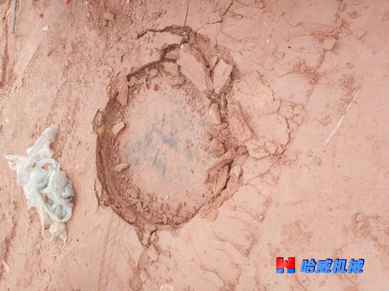 南(nán)京至句容液壓夯實機(jī)施工(gōng)案例