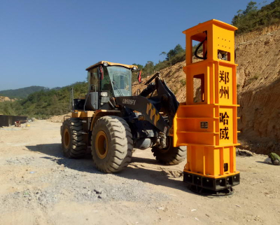 江蘇平海(hǎi)液壓夯實機(jī)案例