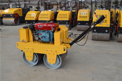 雙輪壓路(lù)機(jī)