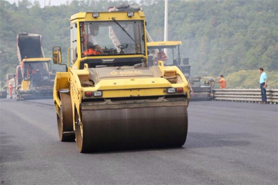 振動壓路(lù)機(jī)