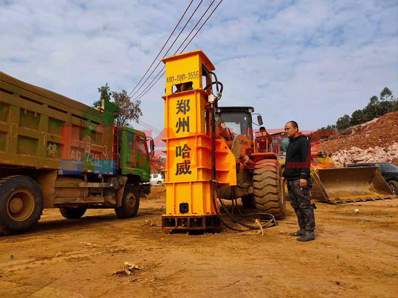  液壓夯實機(jī)