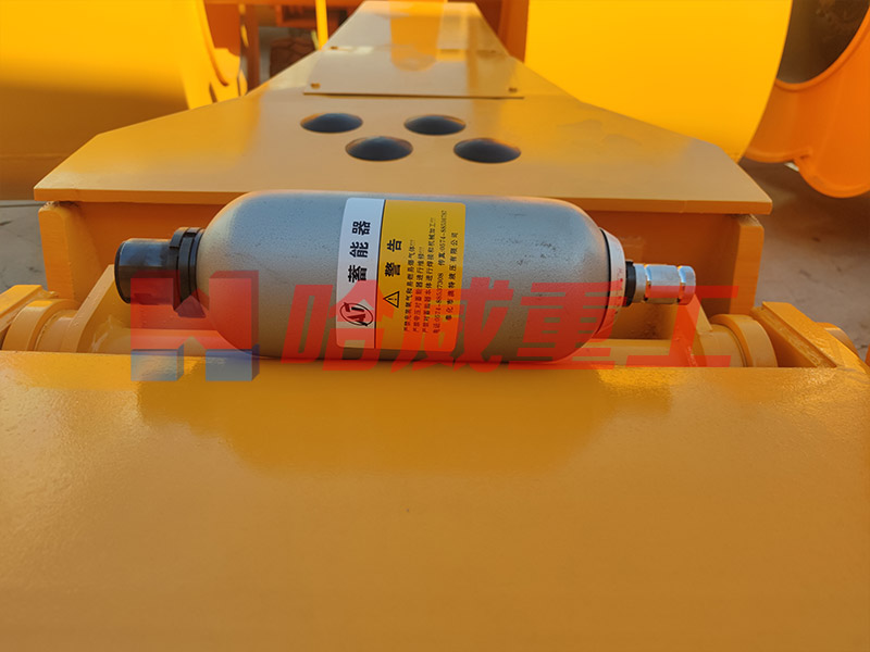 沖擊壓路(lù)機(jī)配件(jiàn)