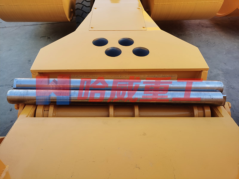 沖擊壓路(lù)機(jī)配件(jiàn)